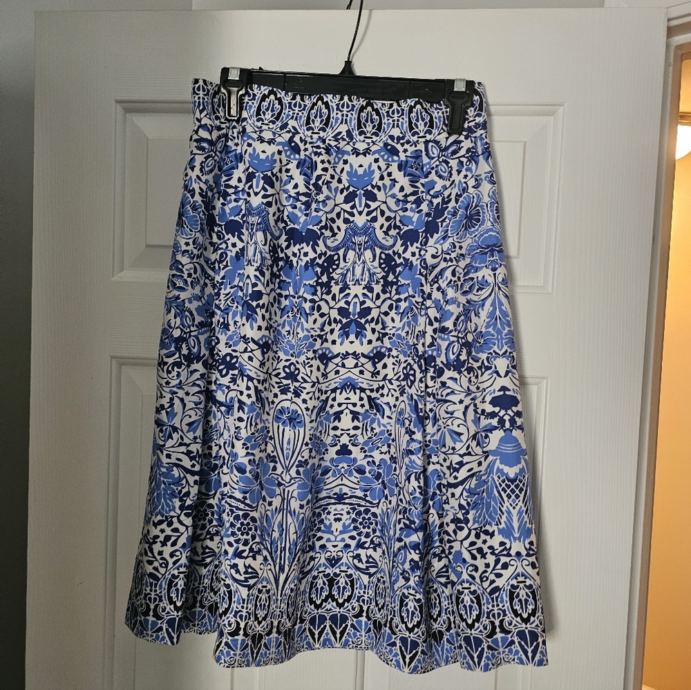 Brooks Brothers Blue and White Patterned A-Line Skirt Size 4